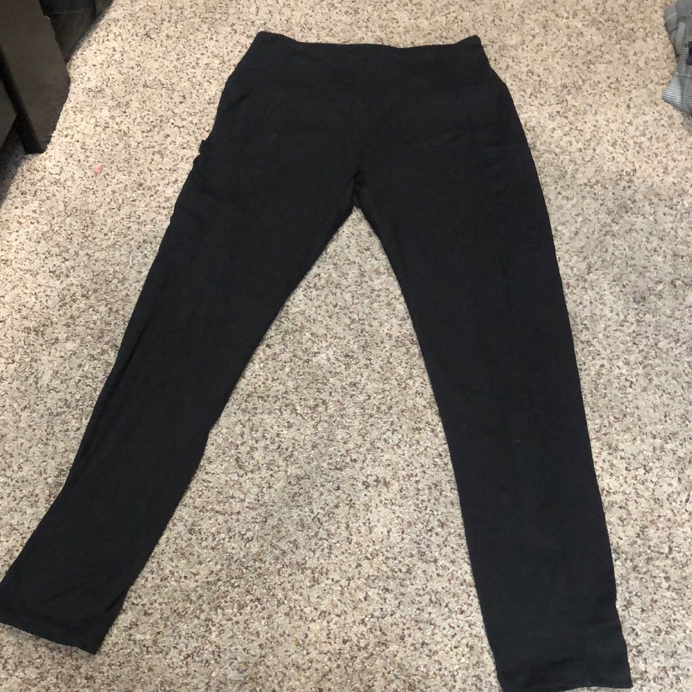 Black leggings